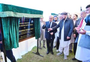 Prime Minister Muhammad Shehbaz Sharif unveils the plaques of groundbreakings and inaugurations of various development projects in Gilgit Baltistan.