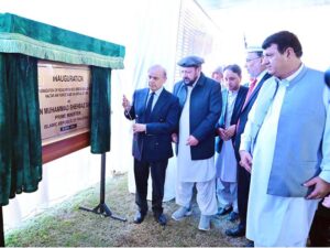 Prime Minister Muhammad Shehbaz Sharif unveils the plaques of groundbreakings and inaugurations of various development projects in Gilgit Baltistan.