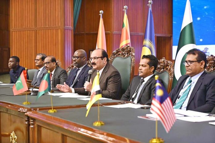 Chairman Prime Minister’s Youth Program (PMYP), Rana Mashhood Ahmad Khan along with delegates of the Commonwealth Asia Youth Alliance (CAYA) Summit addressing a joint press conference at Convention Center