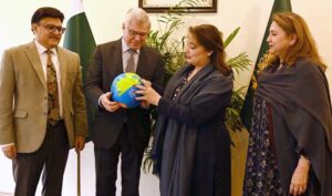 Coordinator to the Prime Minister for Climate Change, Romina Khurshid Alam meeting with a delegation led by former Prime Minister of Norway, Kjell Magne Bondevik during his visit to her office.
