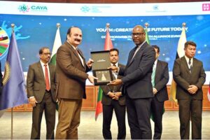 Chairman Prime Minister’s Youth Program (PMYP), Rana Mashhood Ahmad Khan presenting souvenir to delegates of the Commonwealth Asia Youth Alliance (CAYA) Summit at Convention Center