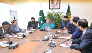 Coordinator to the Prime Minister for Climate Change, Romina Khurshid Alam talking to a 6-member delegation of edible oil industry which called on her led by Seatrade Group CEO, Omar Najib Balagamwala.