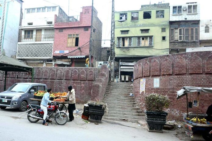 Like many ancient cities, Multan was established on a mound surrounded by a towering defensive wall, with six grand gates serving as the entry points to the walled city. However, over the past century, the residents of Multan have developed a distinctive feature that sets it apart from other cities—47 unique stairs connecting various parts of the city. These stairways, built gradually over decades, remain a fascinating uniqueness to the ingenuity and resilience of the city’s people. Match the photo with APP story titled “47 unique stair-ways amid Multan’s six gates serve as cultural, commerce” already been released