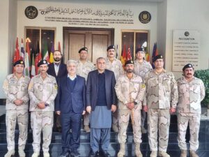 Federal Minister for Interior and Narcotics Control Mohsin Naqvi in a group photo during his visit to ANF Headquarters in twin cities.