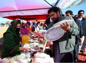 Director General PDA Muhammad Naeem appreciated women’s handicrafts and emphasized empowerment during his visit to UNICEF-supported stalls at the three-day Food and Culture Festival at Regi Model Town Park