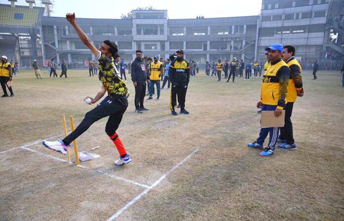 Famous cricketer Muhammad Yousaf taking trial of players during Peshawar Zalmi Talent Hunt & trials 2025 at Arbab Niaz Stadium