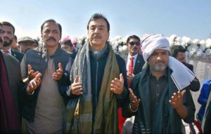 Chairman Senate Syed Yusuf Raza Gilani offering dua on the death of Malik Haji Manwar Hayat Sandila, at Basti Jhonk.