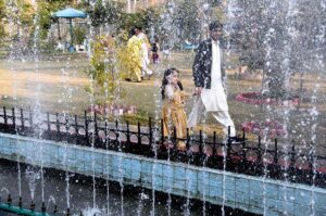 Families enjoy their time at Jinnah Bagh.