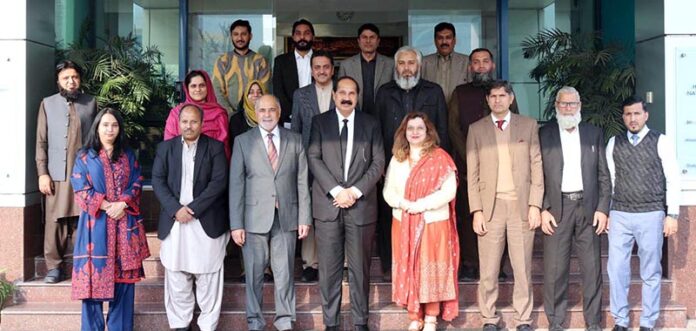 Federal Parliamentary Secretary for Commerce, Dr. Zulfiqar Ali Bhatti with IPO-PAKISTAN officials, including Chairperson Ambassador (R) Farukh Amil and Director General Ms. Shazia Adnan