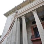 Painting work is being done on the assembly building in preparation for the National Speakers Conference in the Punjab Provincial Assembly