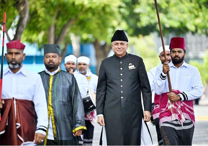 H.E. Vice Admiral (R) Faisal Rasul Lodhi, High Commissioner of the Islamic Republic of Pakistan to the Republic of Maldives is escorted in Cultural procession to President Office, Maldives