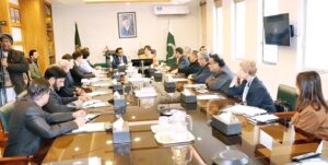 Federal Minister for Education and Professional Training, Khalid Maqbool Siddiqui met with a high powered delegation led by the Minister of Education and Science of Kyrgyzstan, Ms. Dogdurkul Kendirbaeva,the meeting was also attended by Ambassador of Kyrgyzstan to Pakistan H.E Avazbek Atakhanov, Additional Secretary Education Mr. Hassan Saqlain and Senior Joint Secretary Mr. Junaid Ikhlaq.