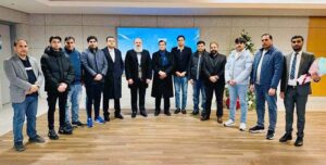 Federal Minister for Commerce, Jam Kamal Khan receives a warm welcome upon his arrival in South Korea; officials from the Pakistani Embassy, Business Association, and TIO present a bouquet to mark the occasion
