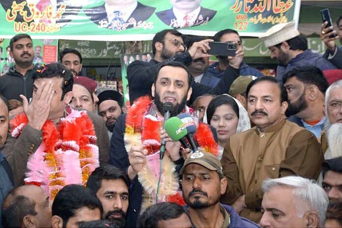 Federal Minister for Information and Broadcasting Attaullah Tarar is addressing a press conference at Gandhi Chowk in Green Town