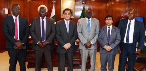 Speaker National Assembly Sardar Ayaz Sadiq in a group photo with Parliamentary delegation of South Sudan led by Deputy Speaker Transitional National Legislative Assembly of South Sudan Mr. Kornelio Kon Ngu Akuck at Parliament House.