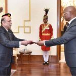 The Ambassador-designate of Angola, Mr. Julio Belarmino Gomes Maiato, presenting his diplomatic credentials to President Asif Ali Zardari at Aiwan-e-Sadr