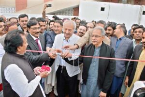 Political Secretary to PPP Chairman, MPA Jameel Ahmed Soomro donated 2 ambulances to Chandka Medical Hospital and presented the keys of the ambulance to MS Larkana Niaz Hussain Dhar