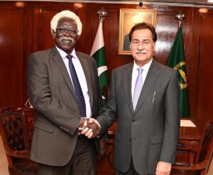 Speaker National Assembly Sardar Ayaz Sadiq in a group photo with Parliamentary delegation of South Sudan led by Deputy Speaker Transitional National Legislative Assembly of South Sudan Mr. Kornelio Kon Ngu Akuck at Parliament House.