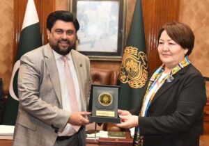 Minister of Education and Science Kyrgyzstan, Dogdurkul Kendirbaeva along with delegation meet Sindh Governor Kamran Khan Tessori at Governor House