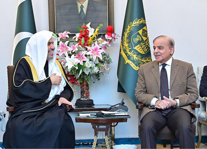 Secretary General Muslim World League Sheikh Dr. Mohammed bin AbdulKarim Al-Issa calls on Prime Minister Muhammad Shehbaz Sharif