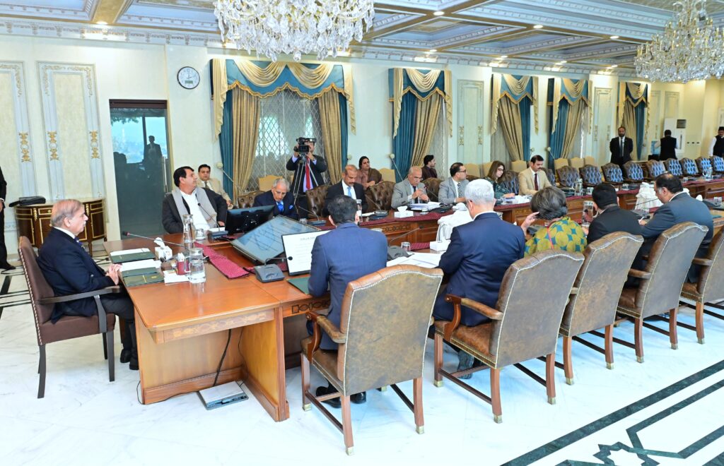 PM directs strict legal action against all human trafficking groups, confiscation of properties