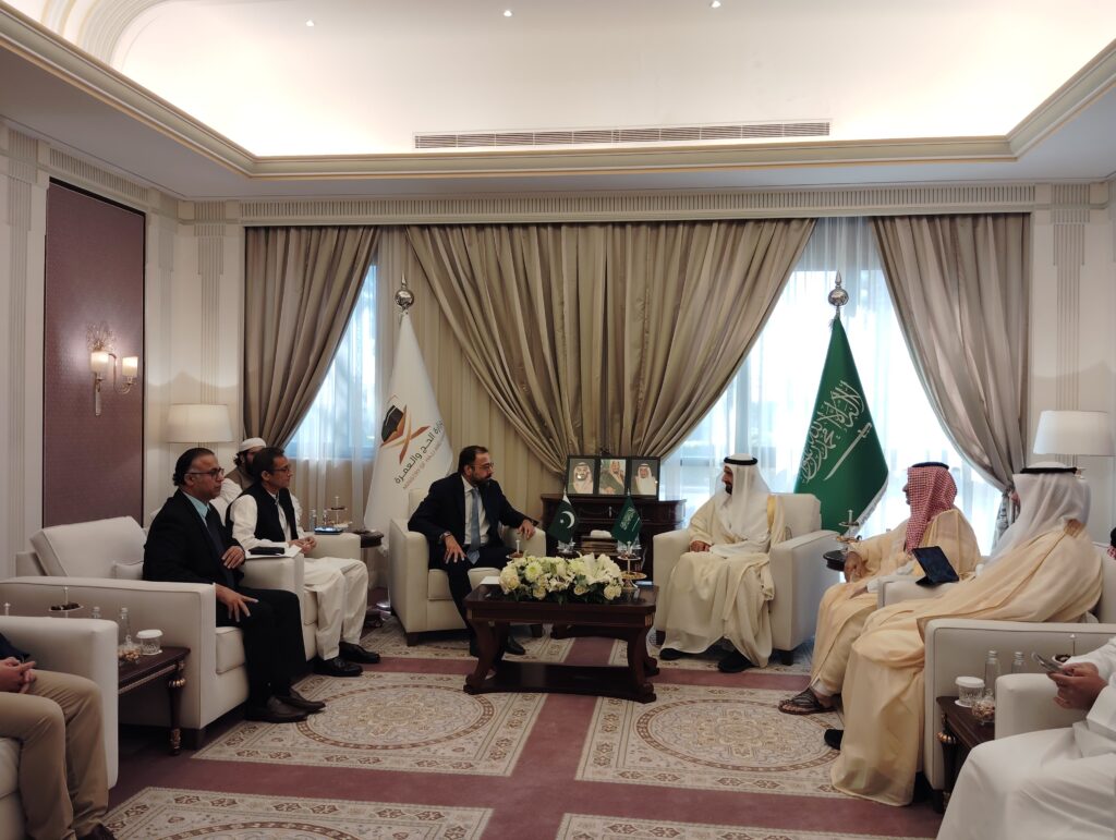 Pakistan, Saudi Arabia officially sign annual Hajj agreement 2025