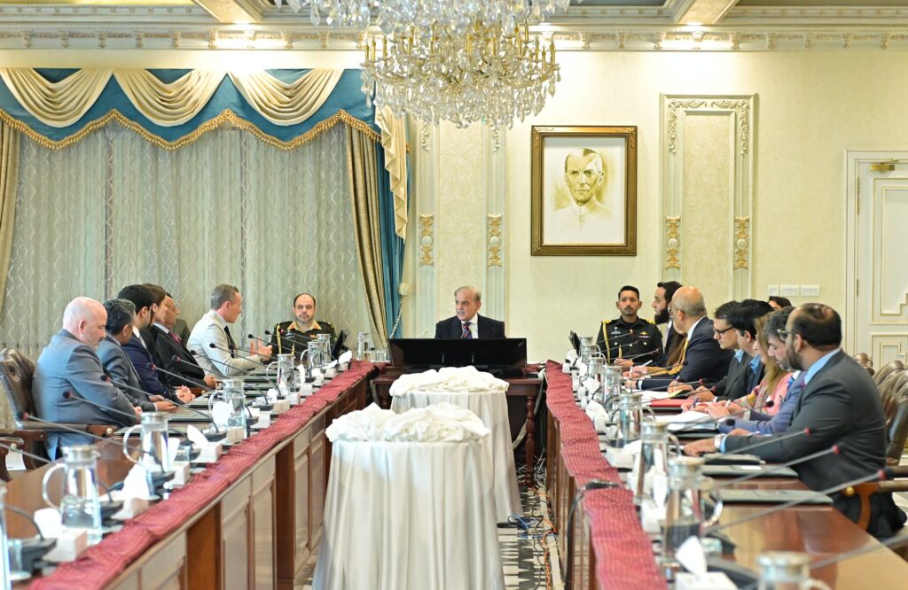 Arrival of Menzies Aviation in Pakistan to promote new technology, youth employment: PM