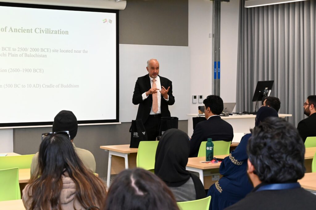Ambassador Tirmizi engages with Dubai students; highlights bilateral ties, cooperation