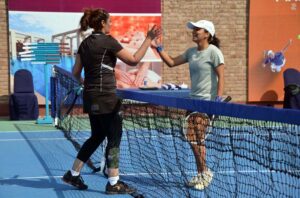 Tennis players compete fiercely in the Women’s Singles Final of the Tennis Masters Cup
