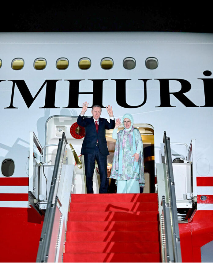 President of Turkiye, Recep Tayyip Erdogan waves back to Prime Minister Shehbaz Sharif, who saw him off at Noor Khan Air Base President of Turkiye, Recep Tayyip Erdogan waves back to Prime Minister Shehbaz Sharif, who saw him off at Noor Khan Air Base