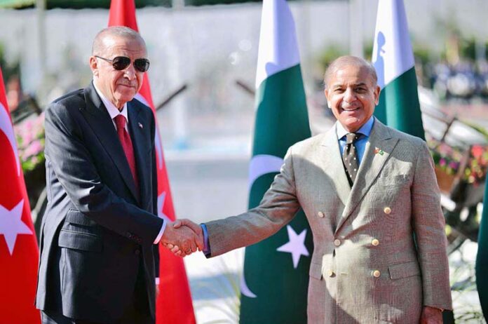 Prime Minister Muhammad Shehbaz Sharif welcomes the President of Turkiye H.E. Recep Tayyip Erdogan at PM House
