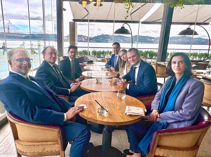 Federal Minister for Finance and Revenue Senator Muhammad Aurangzeb meeting with Mr. Hamish Falconer, British Parliamentary Undersecretary of State for Middle East, Pakistan and Afghanistan