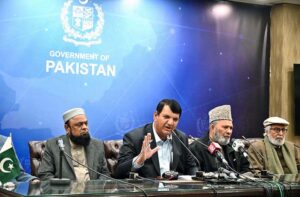 Engineer Amir Maqam Federal Minister for Kashmir Affairs along with APHC Leadership adressing a Press Conference on Kashmir Solidarity Day at PID Media center.