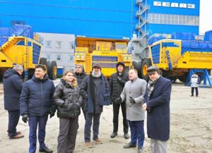 Federal Minister for Commerce Jam Kamal Khan visits BELAZ facility in Belarus, explores industrial collaboration in mining, heavy machinery and infrastructure development.