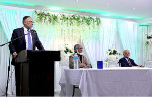 Federal Minister Ahsan Iqbal meets the Pakistani Kashmiri community in the UK to discuss the URAAN Pakistan development initiative