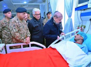 Prime Minister Muhammad Shehbaz Sharif meets security personnel at CMH Quetta. They got injured while valiantly fighting with the terrorists in Balochistan.