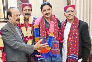 A group photo of newly elected officials of the Arts Council of Larkana with Special Assistant to Chief Minister Sindh, Khair Muhammad Sheikh, former DIG Riaz Soomro during ceremony at Ayaz Soomro House