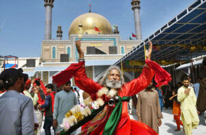 Acting Governor and Speaker Sindh assembly Syed Owais Qadir Shah laying wreath on the grave of Hazrat Lal Shahbaz Qalandar on the occasion of 773rd Urs celebration.