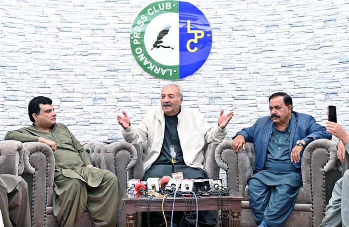 Political Secretary to PPP Chairman, MPA Jameel Ahmed Soomro addressing a press conference at Press Club