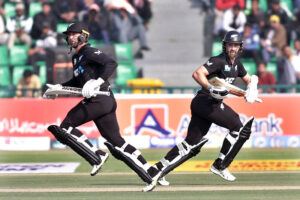 South African player struggle to get catch during the Tri-Nation’s one-day international cricket match between South Africa and New Zealand at the Gaddafi Stadium.