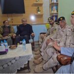 Federal Minister for Interior and Narcotics Control Mohsin Naqvi meeting the innocent family who were detained in Saudi Arabia upon their release