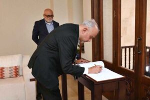 Ambassador Faisal Niaz Tirmizi, Pakistan’s Envoy to the UAE, visited the Ismaili Centre Dubai to offer condolences on the passing away of His Highness Prince Karim Al-Hussaini Aga Khan IV. The Ambassador recorded his condolences in the official condolence book