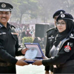 IG Pakistan Railways Rao Sardar Walton presents souvenirs to distinguished guests during the school passing out parade ceremony