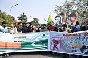 Members of civil society participating in Kashmir Solidarity march against the Indian atrocity in IOJK and show solidarity with people of IOJK at Press Club.
