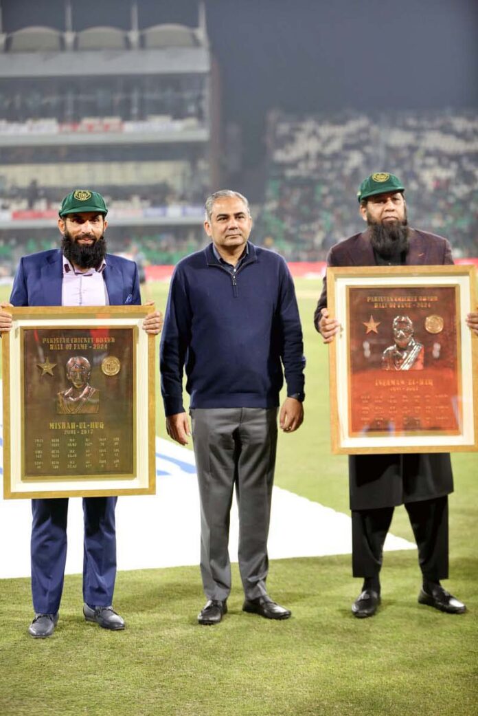 Pakistan Cricket Board (PCB) Chairman Mohsin Naqvi with former cricket players Inzamam-ul-Haq and Misbah-ul-Haq after presents the PCB Hall of Fame plaque during first match of Tri-Nation Series played between Pakistan and New Zealand cricket teams at Gaddafi Stadium