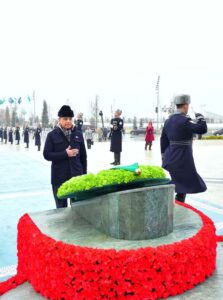 Prime Minister Muhammad Shehbaz Sharif laying a floral wreath at Independence Monument.