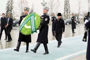 Prime Minister Muhammad Shehbaz Sharif laying a floral wreath at Independence Monument.