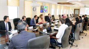 Federal Minister for Finance and Revenue, Senator Muhammad Aurangzeb, in a meeting with a delegation from the Climate Vulnerable Forum (CVF) – V20, representing finance ministers from climate-vulnerable countries, at the Finance Division.