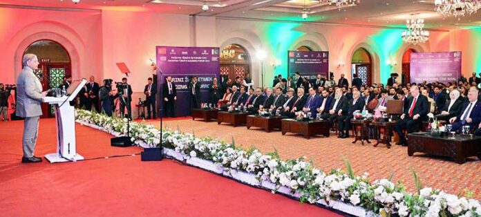 Prime Minister Muhammad Shehbaz Sharif addresses the Pakistan Turkiye Business Forum