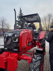 Federal Minister for Commerce Jam Kamal Khan visits Minsk Automobile Factory (MAZ), explores opportunities for industrial collaboration and technology exchange in automotive manufacturing.